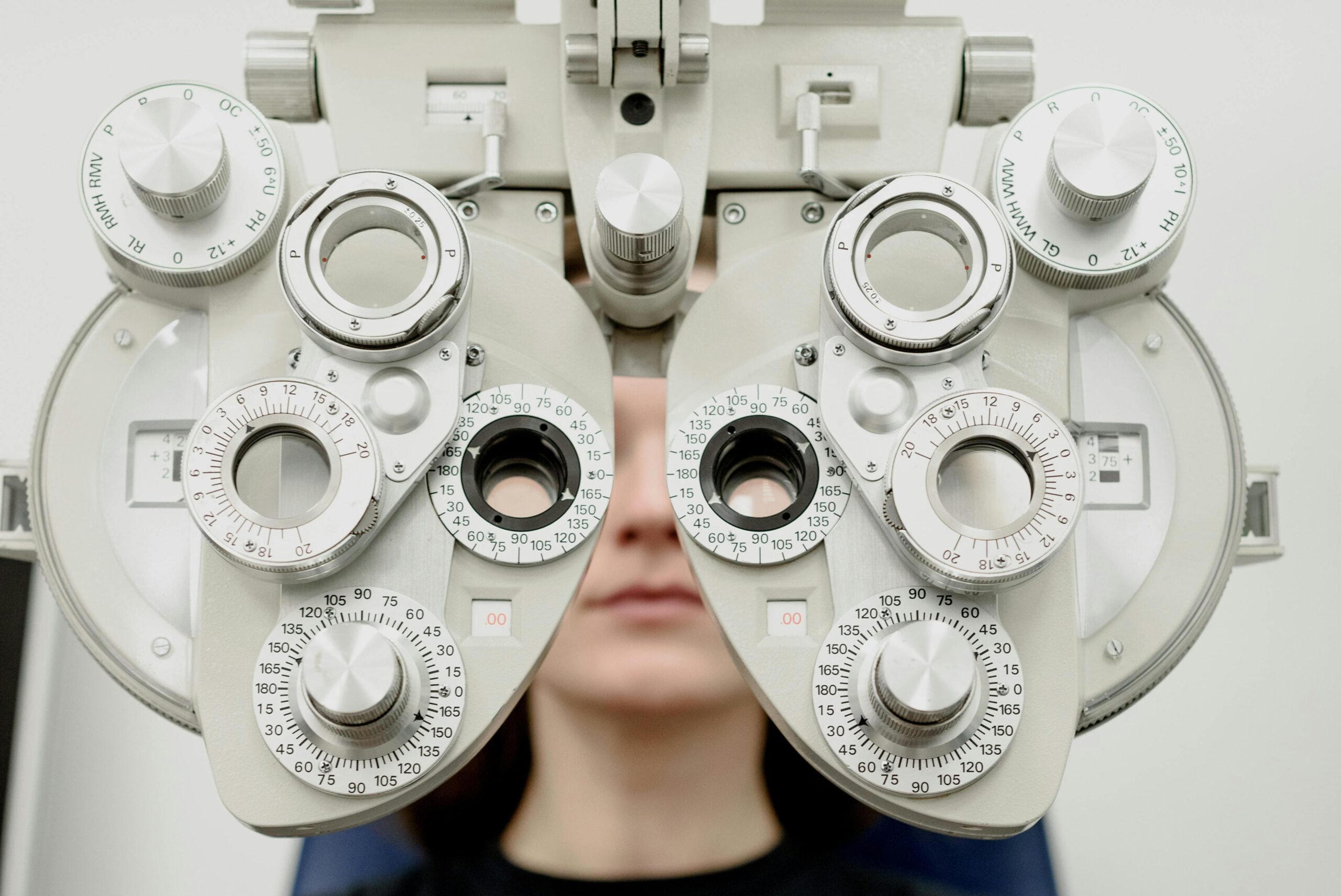Tunge øjenlåg (Ptosis)